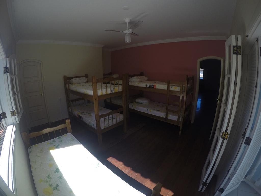 Canguru Hostel Araquari Værelse billede